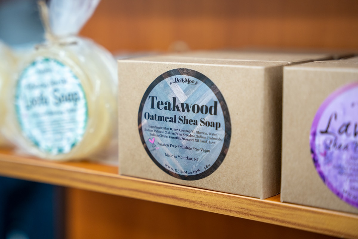 Teakwood & Coconut Shea Butter Soap